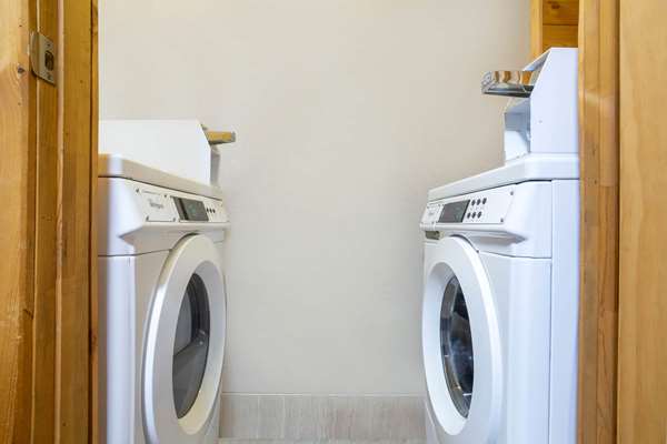 Amenities - Super 8 Hotel Elkins