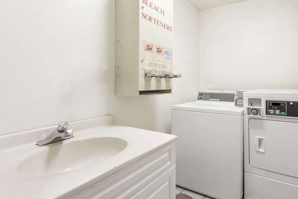  - Super 8 Hotel Summersville