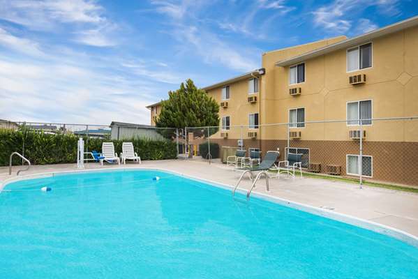 Pool - Super 8 Hotel Dodge City