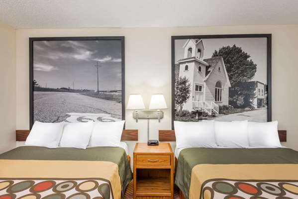  - Super 8 Hotel Dodge City