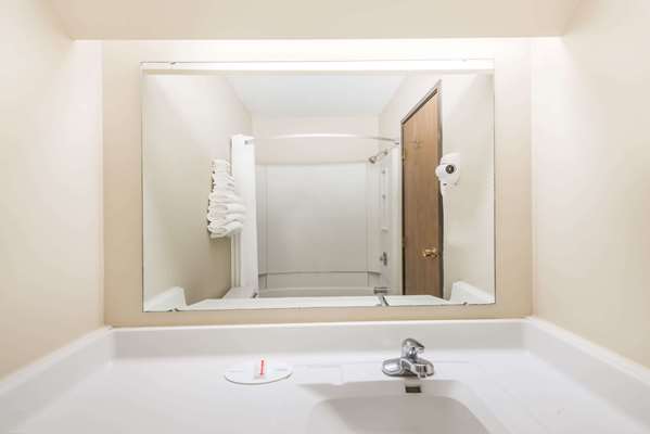  - Super 8 Hotel Dodge City