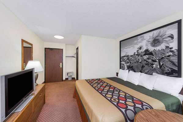  - Super 8 Hotel Dodge City