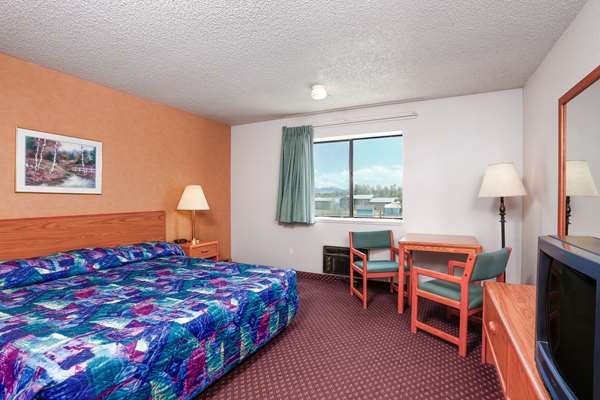  - Travelodge Deer Lodge - I-90, Exit 184