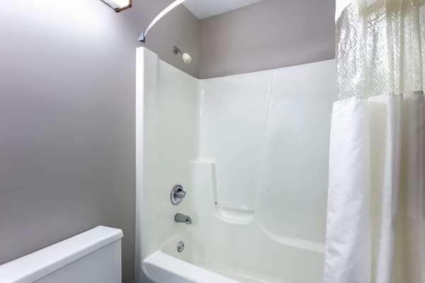  - Super 8 Hotel Delavan