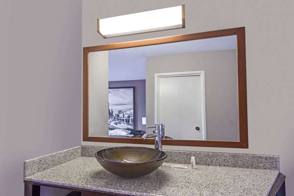  - Super 8 Hotel Delavan