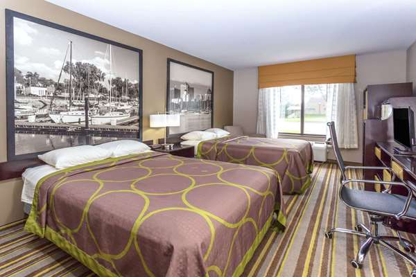  - Super 8 Hotel Delavan