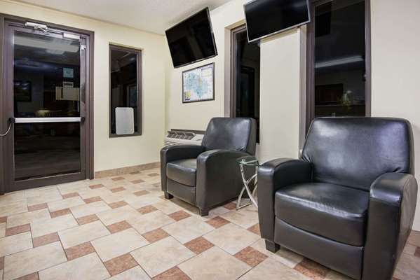  - Super 8 Motel Emporia