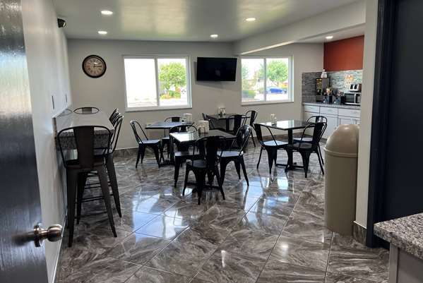  - Super 8 Hotel Columbus - I-65, Exit 68