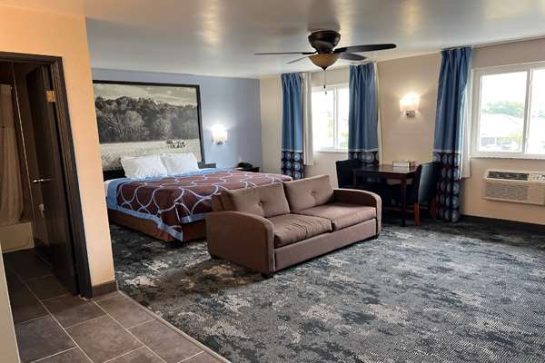  - Super 8 Hotel Columbus - I-65, Exit 68