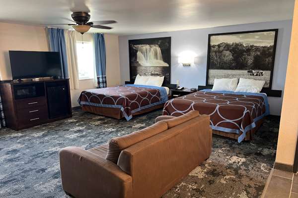  - Super 8 Hotel Columbus - I-65, Exit 68