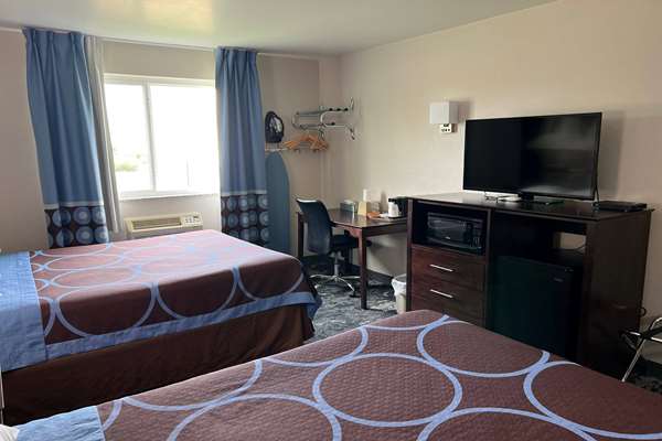  - Super 8 Hotel Columbus - I-65, Exit 68