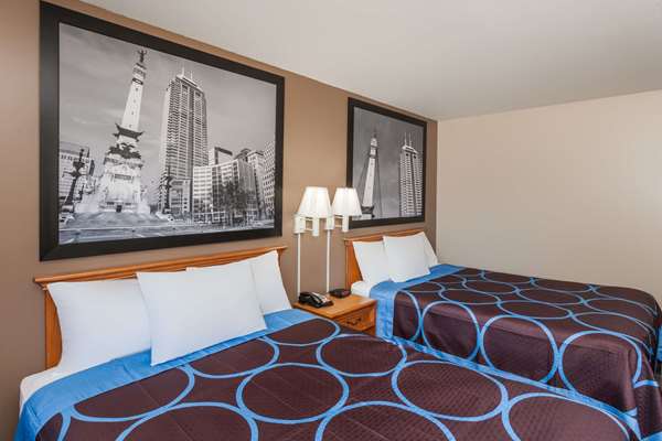  - Super 8 Motel Elkhart - I-80 & I-90, Exit 92