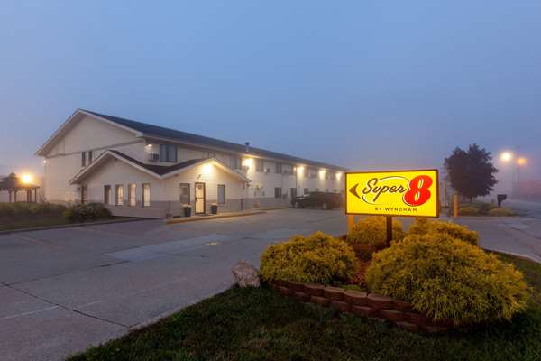 Exterior view - Super 8 Motel Elkhart - I-80 & I-90, Exit 92