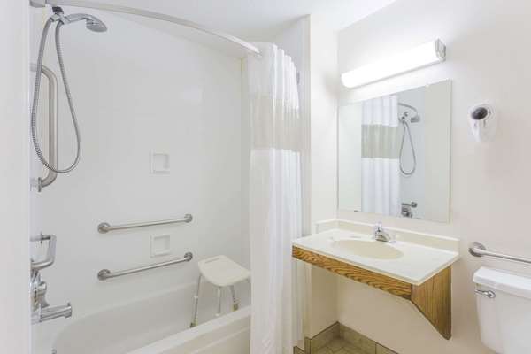  - Super 8 Hotel Elgin - I-90, Exit 54