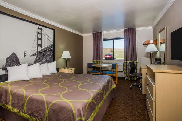  - Super 8 Hotel Vacaville - I-80, Exit 55