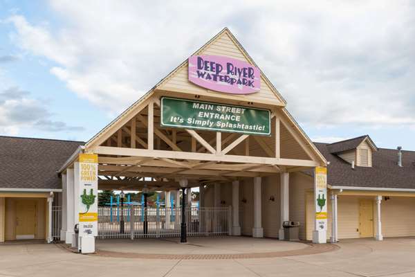  - Super 8 Hotel Merrillville - I-65, Exit 253