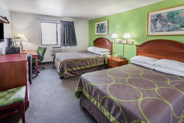  - Super 8 Hotel Merrillville - I-65, Exit 253