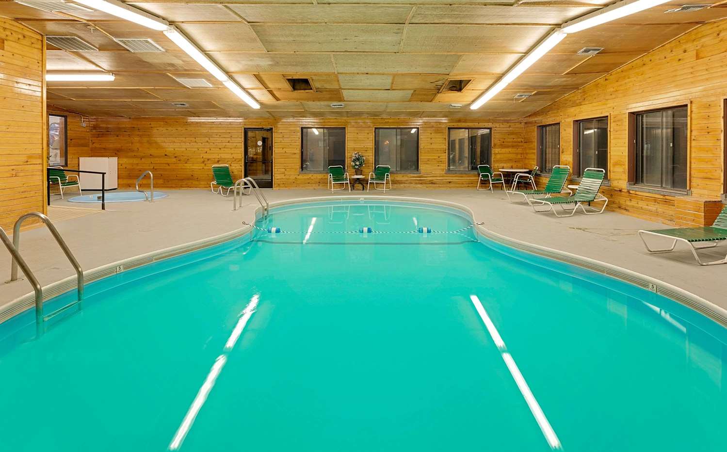 Super 8 Motel Valentine, NE See Discounts