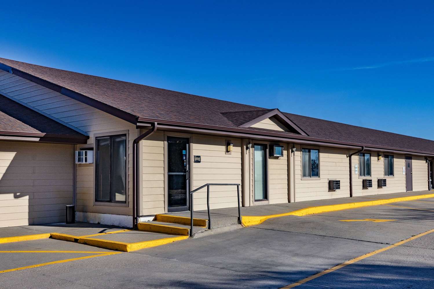 Super 8 Motel Valentine, NE See Discounts