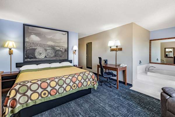 Suite - Super 8 Motel Valentine