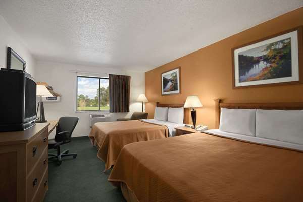  - Travelodge Muskegon Heights