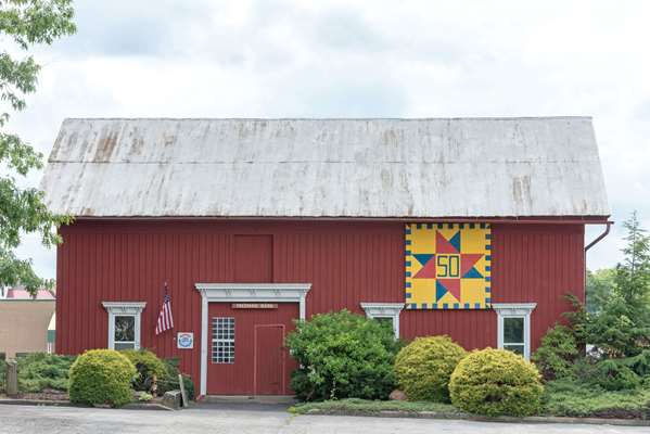  - Super 8 Hotel Twinsburg - I-480, Exit 36