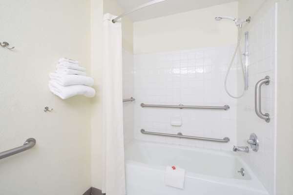  - Super 8 Hotel Zanesville