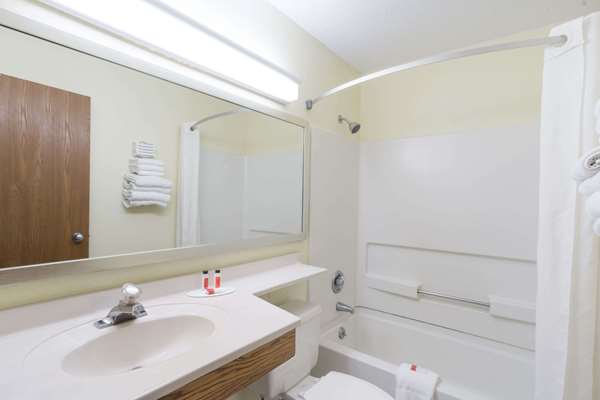  - Super 8 Hotel Zanesville