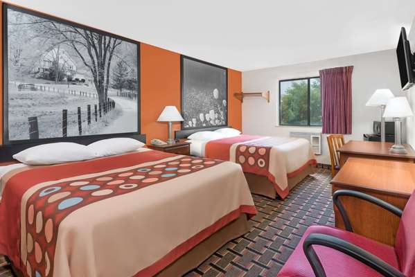  - Super 8 Hotel Kent - I-76, Exit 33