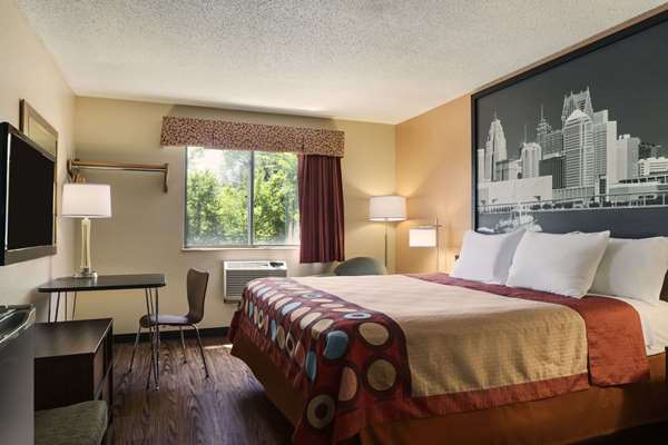 - Super 8 Hotel Taylor - I-75, Exit 36
