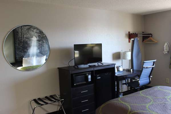  - Super 8 Hotel Wyoming