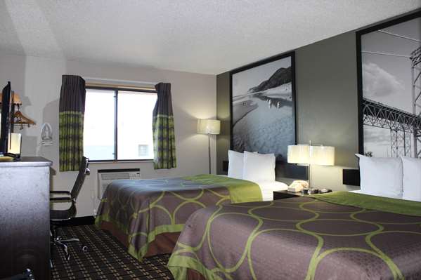  - Super 8 Hotel Wyoming