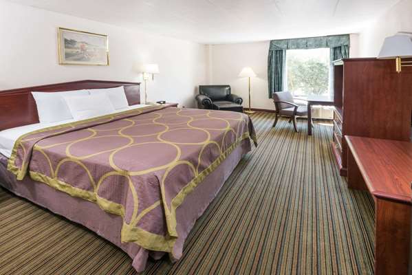  - Super 8 Hotel North Columbus - I-71, Exit 117