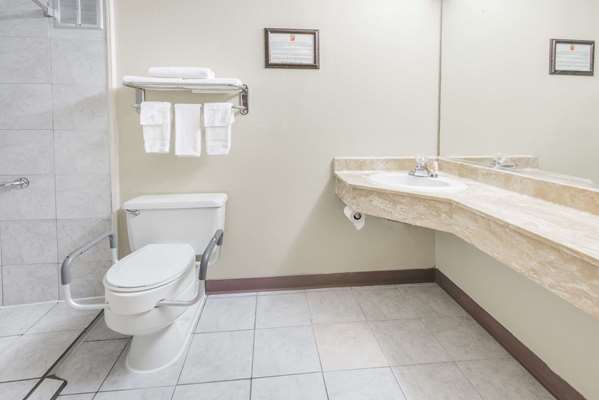  - Super 8 Hotel North Columbus - I-71, Exit 117