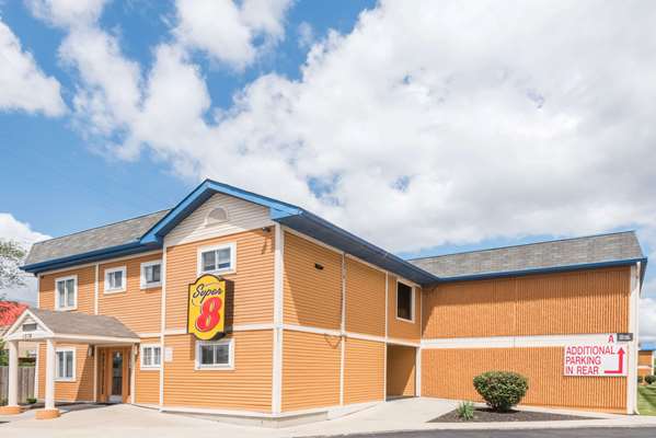Exterior view - Super 8 Hotel North Columbus - I-71, Exit 117