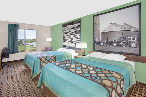  - Super 8 Hotel Beaver Dam