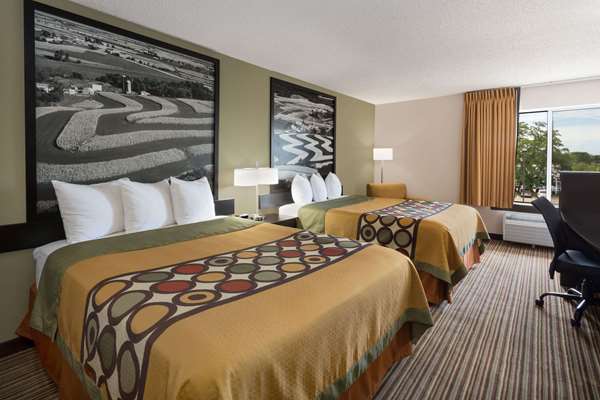  - Super 8 Hotel South Madison