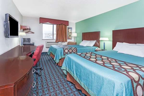  - Super 8 Hotel Sterling Heights