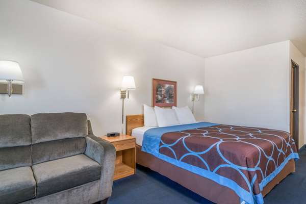  - Super 8 Hotel Portage - I-39, Exit 92