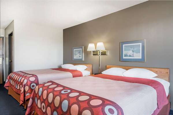  - Super 8 Hotel Portage - I-39, Exit 92