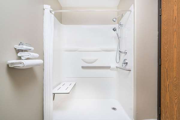  - Super 8 Hotel Portage - I-39, Exit 92