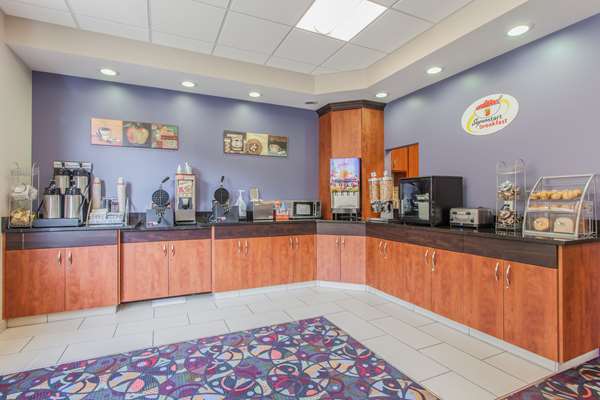  - Super 8 Motel Aberdeen Mall Kamloops