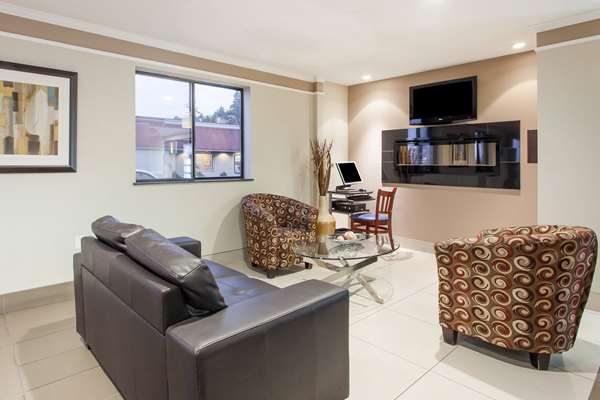  - Super 8 Motel Aberdeen Mall Kamloops