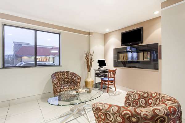  - Super 8 Motel Aberdeen Mall Kamloops