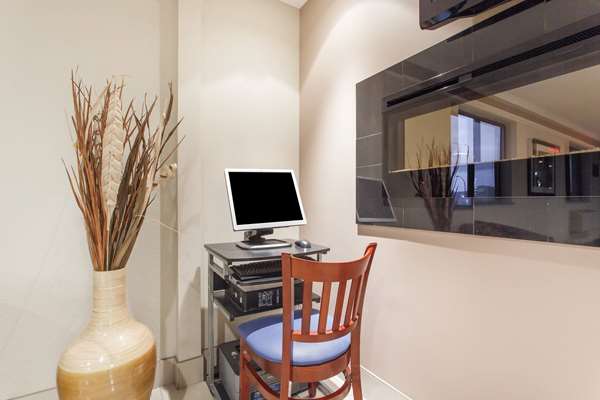 Conference Area - Super 8 Motel Aberdeen Mall Kamloops