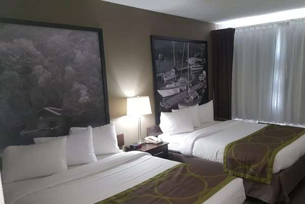  - Super 8 Motel Sarnia