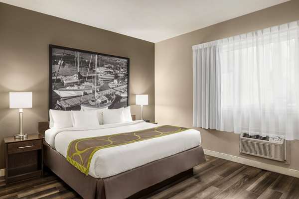  - Super 8 Motel Sarnia