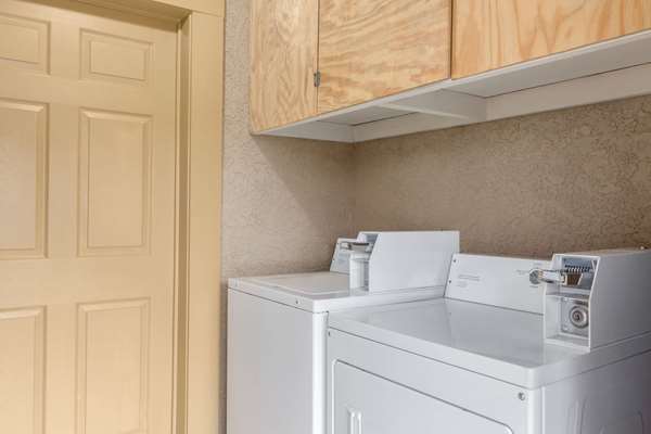 Amenities - Super 8 Motel Crestview - I-10, Exit 56