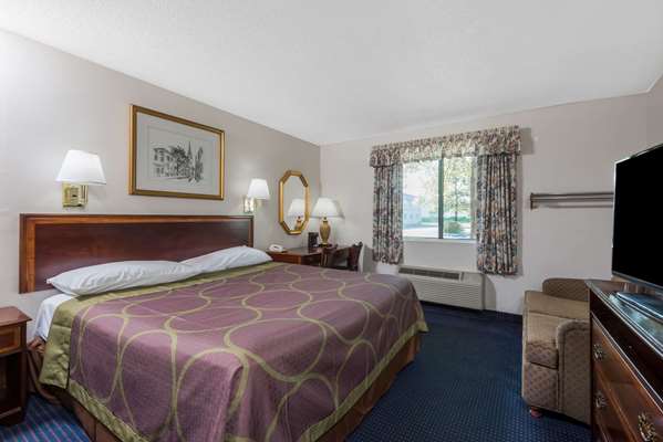  - Super 8 Motel Hartford - I-91, Exit 33