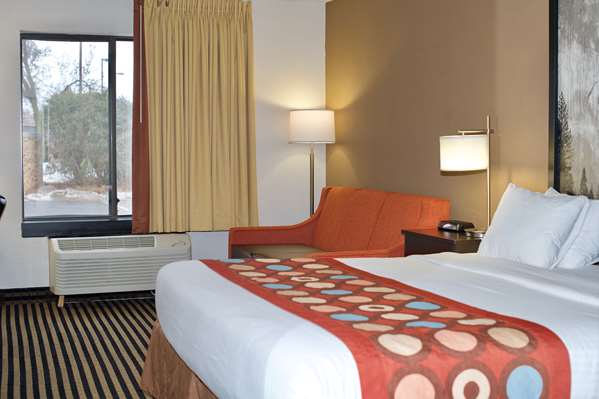  - Super 8 Hotel Wausau